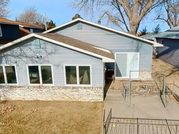 18 Kirby Point Dr #2, Elwood, NE 68937