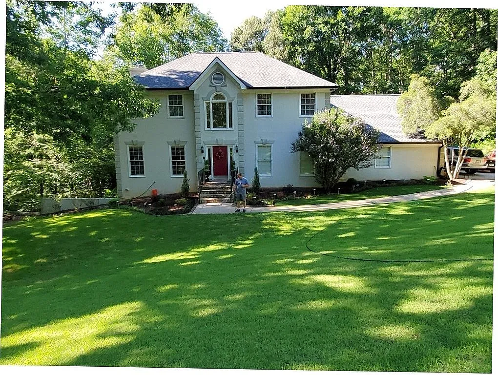 2826 Jan Dr photo 1