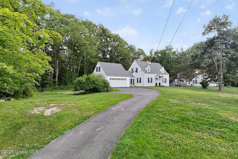 3rd image of 59 Highwoods Road