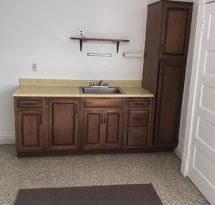 2nd image of 2340 E Carson St APT 3