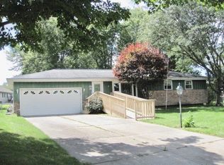 610 Cardinal Dr, Washington, IL 61571