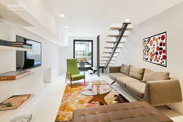Sold by Sotheby's International Realty | media 4