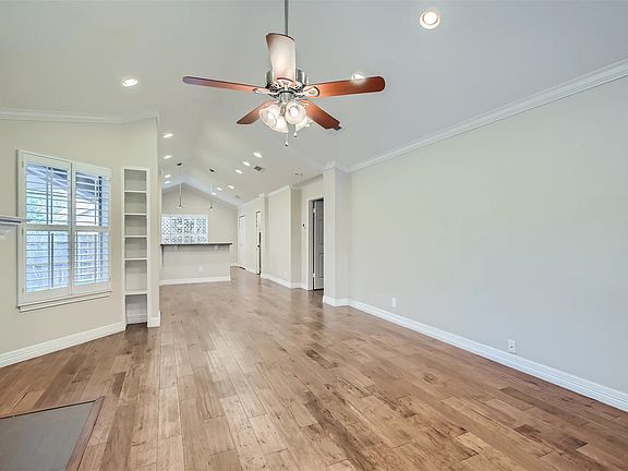 4th image of 16803 Brookwood