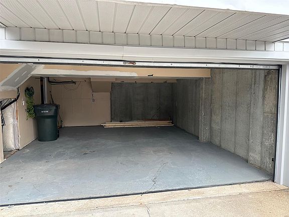 2nd image of 41 Columbus Square Dr S