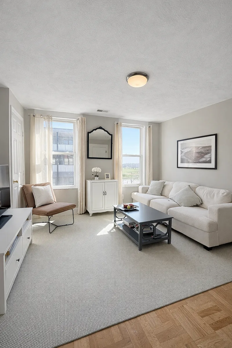 Building Photo - 116 Old Harbor St #3