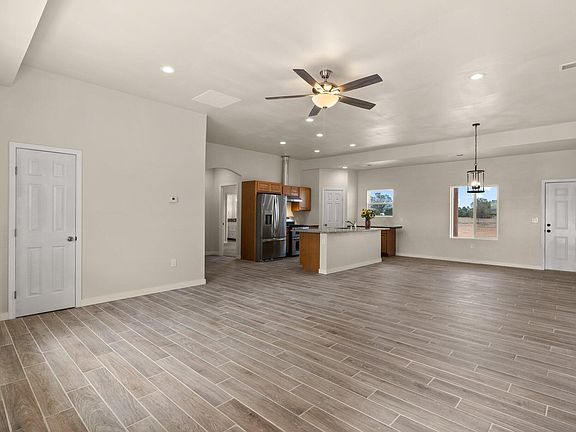 3rd image of 35 Pedernal St