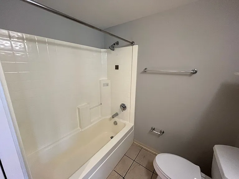 533 NE Holladay St #402 — Photo 18
