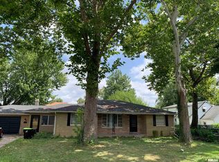 624 S Barnewolt Dr, Peoria, IL 61604