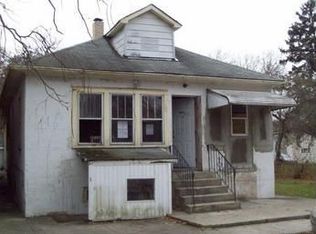 2860 Dearborn St, Lake Station, IN 46405