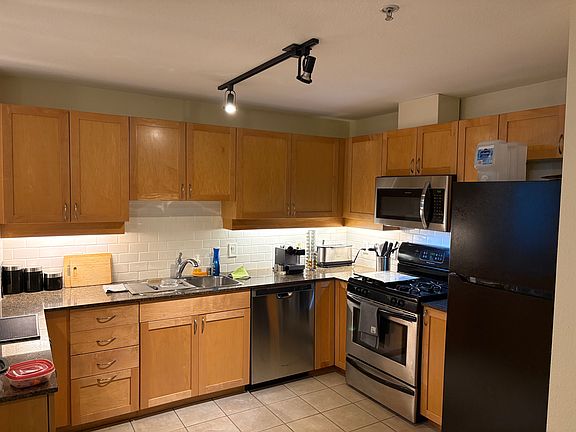 2nd image of 1240 India St Unit 707
