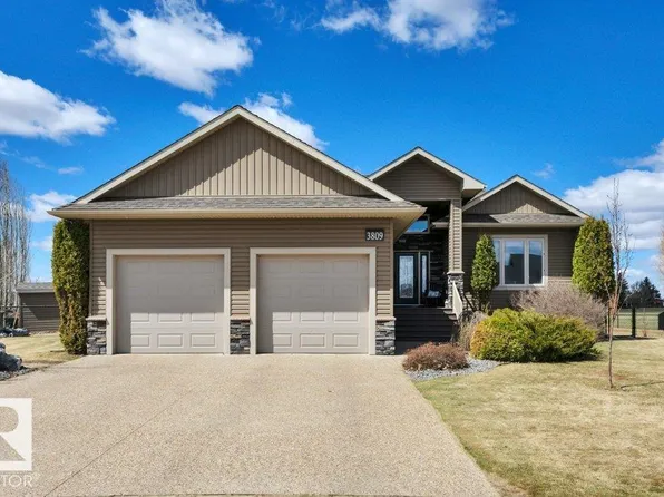 3809 69a Street Close, Camrose, AB T4V 5A8