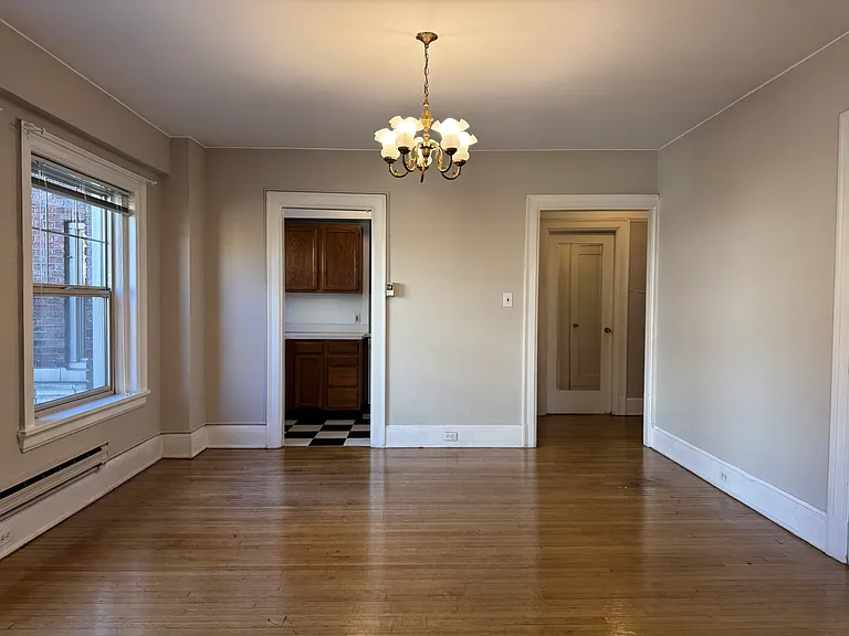 Sherwood Apartments — Photo 8