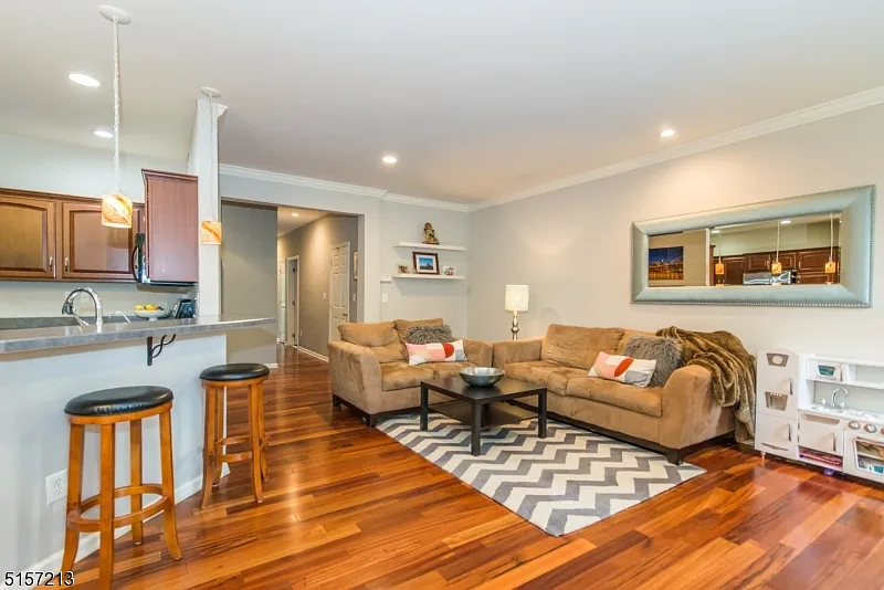 2 bed, 2.5 bath, $3,500 — Photo 4