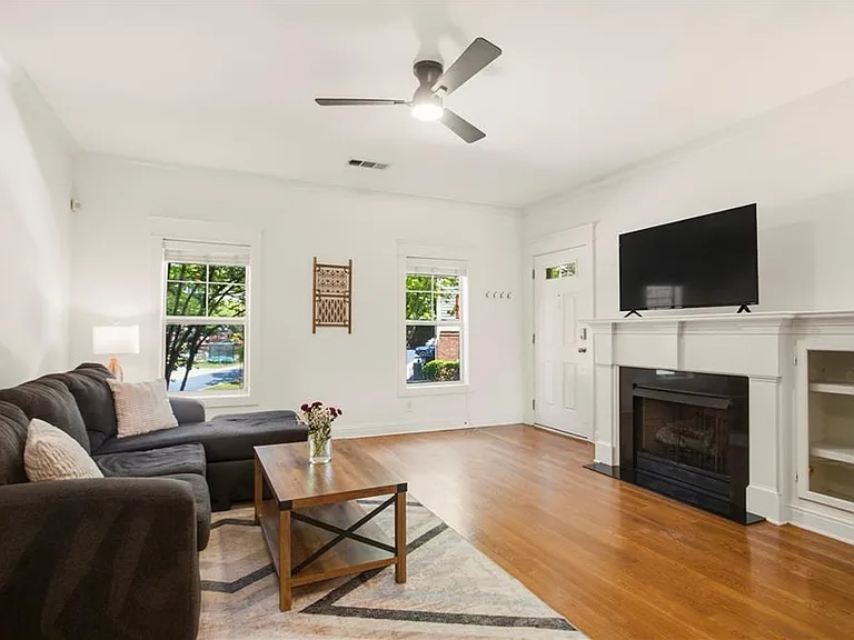 655 Mead St SE #11 — Photo 5