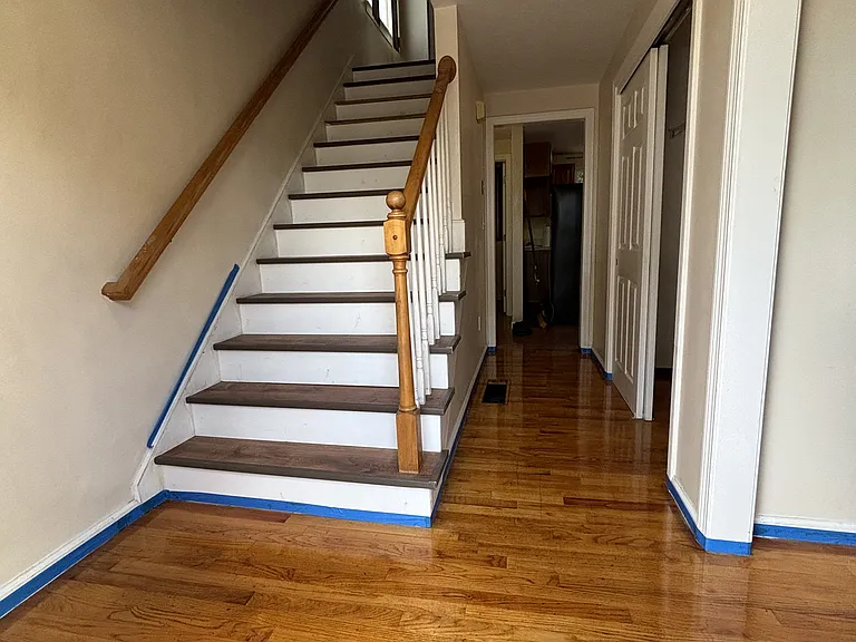 118 Montclair Ave — Photo 15