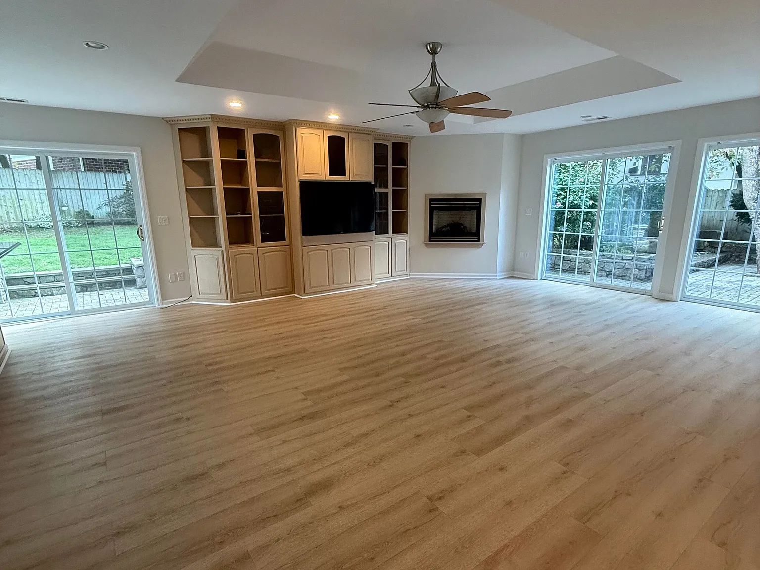 3 bed, 2.0 bath, 2670 sqft, $5,400 — Photo 3