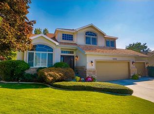 2002 E Ashley Mesa Ln, Sandy, UT 84092