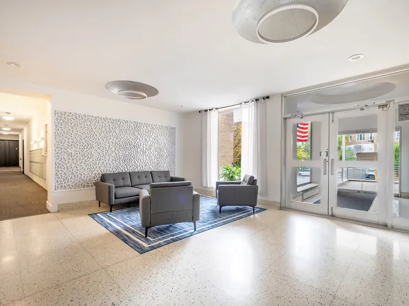 2390 Palisade Avenue image 19 of 24