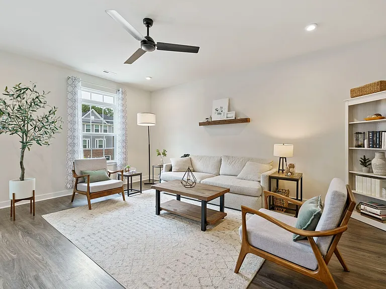 4763 Randall Rd — Photo 3