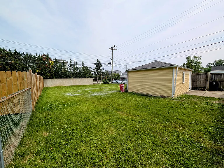 4302 Mandalay Ave — Photo 23