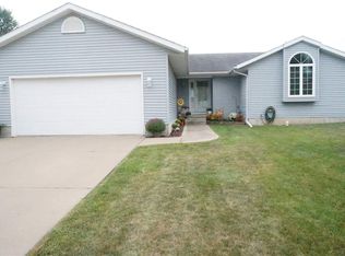 283 Briargate Dr, Colona, IL