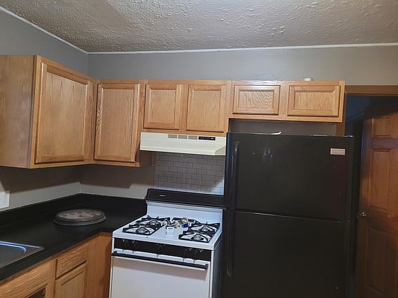 4th image of 89 Kreiner Ave