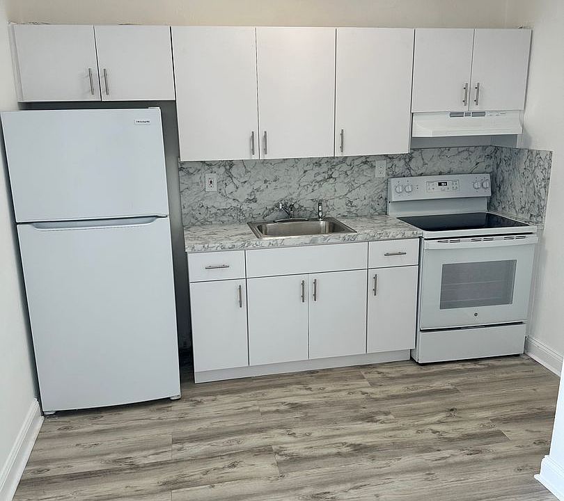 1st image of 1638 NW 4th St #30
