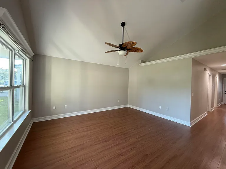 37 Cochise St — Photo 3