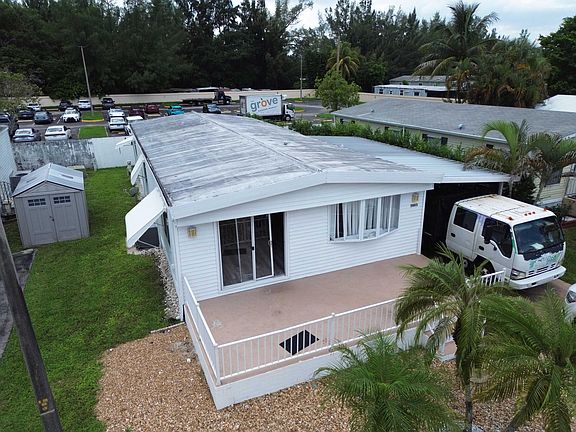 3rd image of 5863 SW 29th Avenue