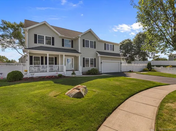 40 Devine Place, Milford, CT 06460