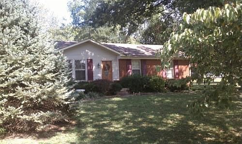 2nd image of 1873 Harriet Dr