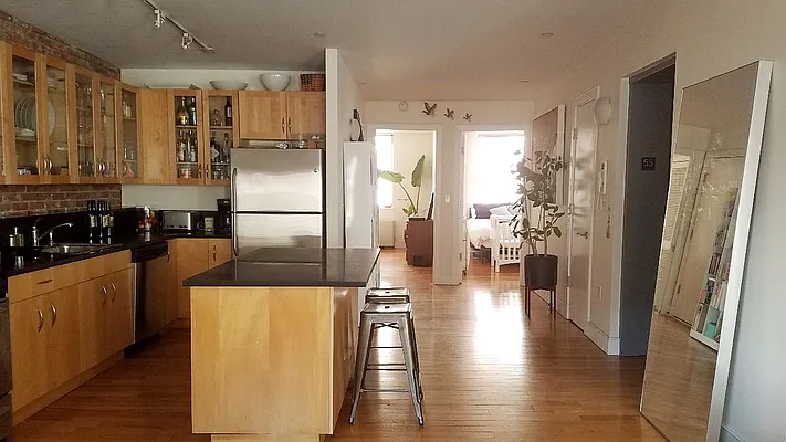 Rented by The Durst Organization | media 34