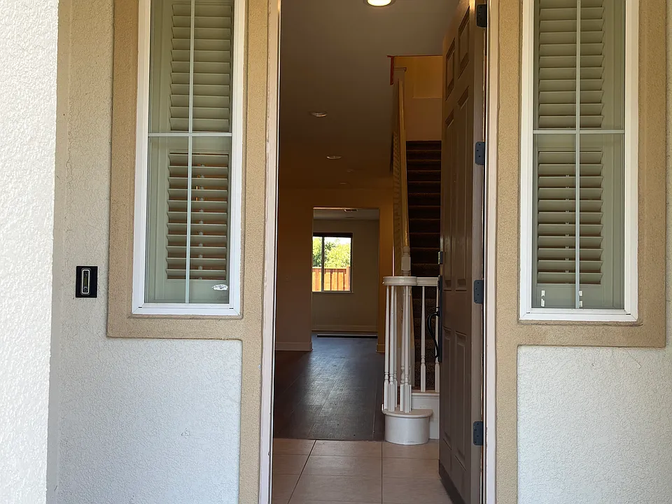 7263 Seaglass Dr