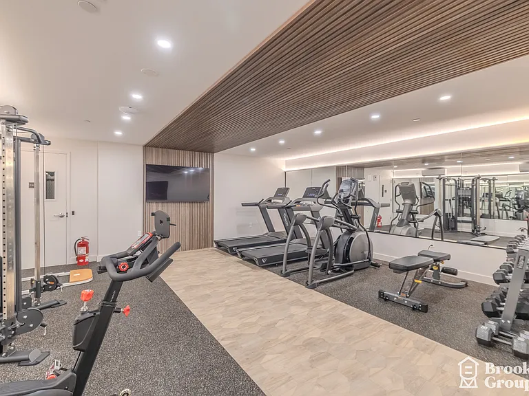 101-19 Rockaway Beach Blvd #3R — Photo 30