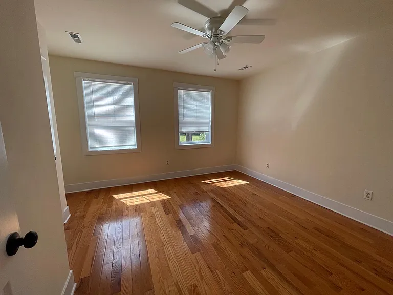 65 Lester St — Photo 14