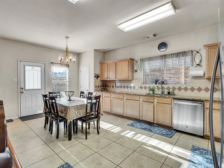 5514 Gatesprings Ln — Photo 10