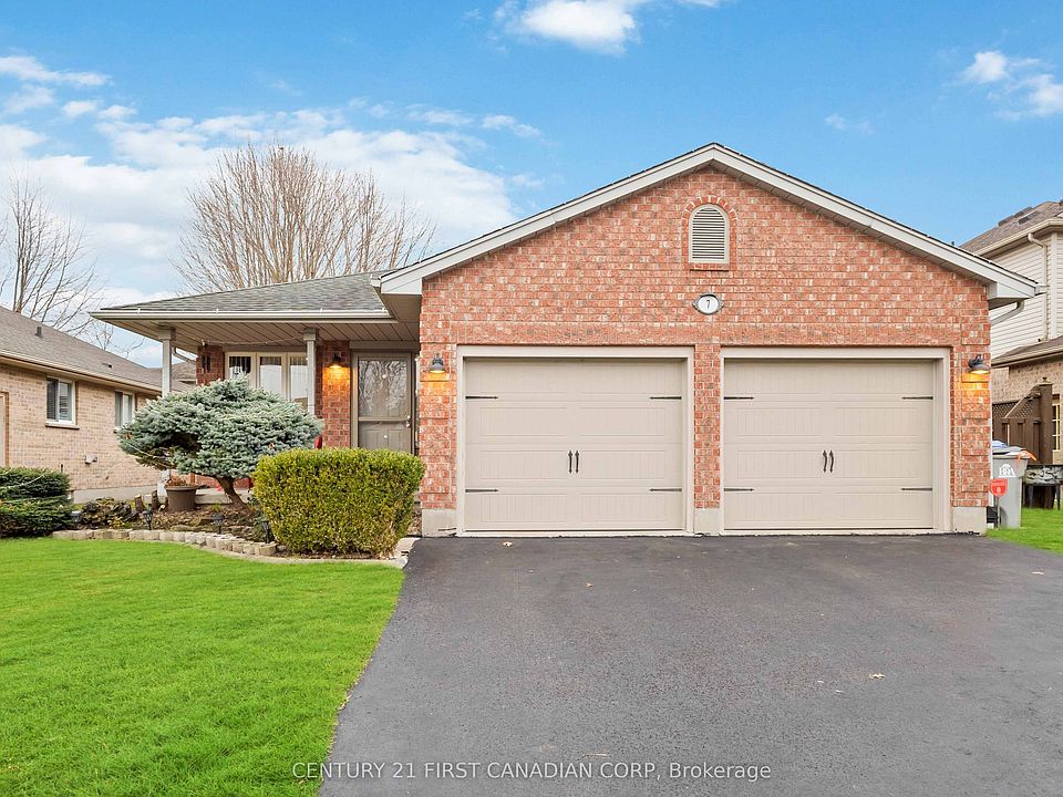 1st image of 7 Juniper Cres