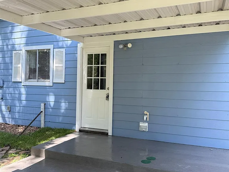 410 Shirlington Rd — Photo 4