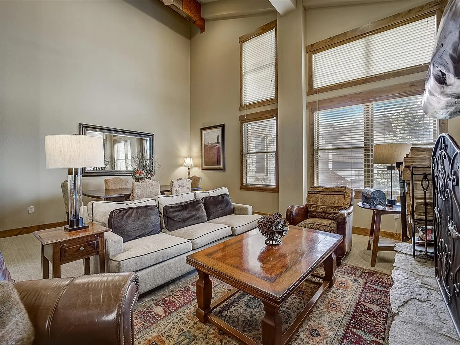2 bed, 1597 sqft, $5,500 — Photo 4
