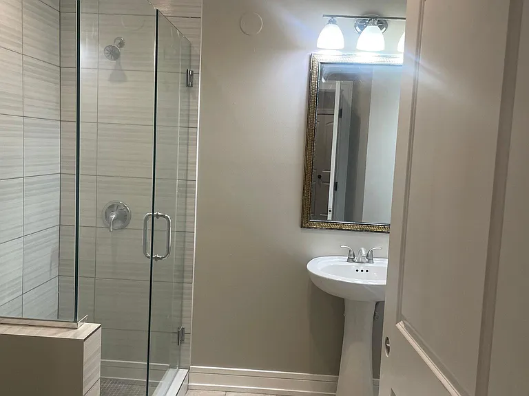 6551 S Ingleside Ave #1N — Photo 5