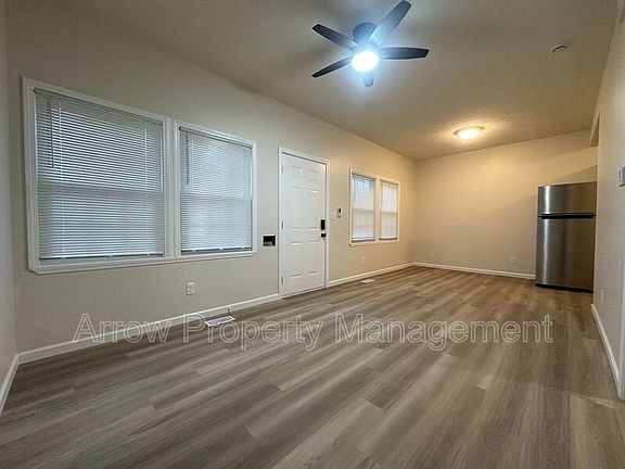 2nd image of 1522 D St Unit 1530