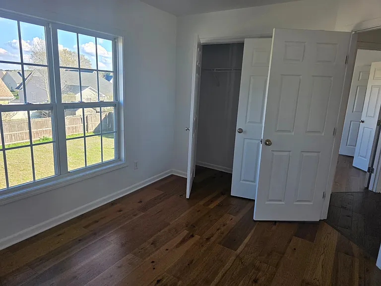 143 Bennington Dr — Photo 21