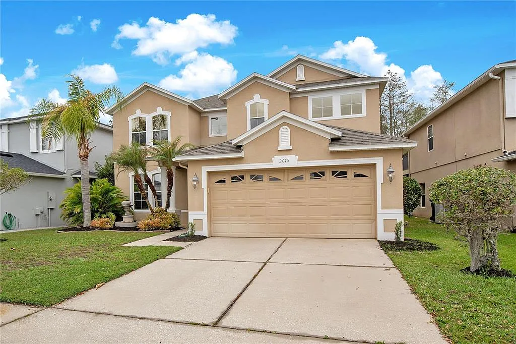 4 bed, 3.0 bath, 3297 sqft, $3,995 — Photo 2
