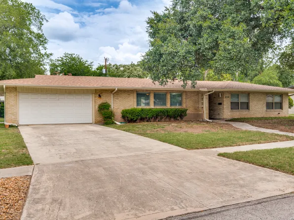 223 Beechwood, San Antonio, TX 78216