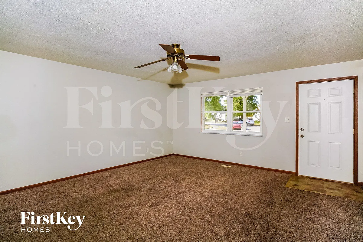 Building Photo - 8631 Pleasant Creek Ct