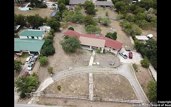 4th image of 1115 Sutton Dr