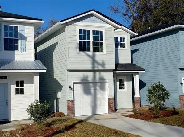 915 S 7th St, Fernandina Beach, FL 32034