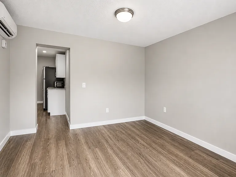 1110 Bates Ave #102 — Photo 4