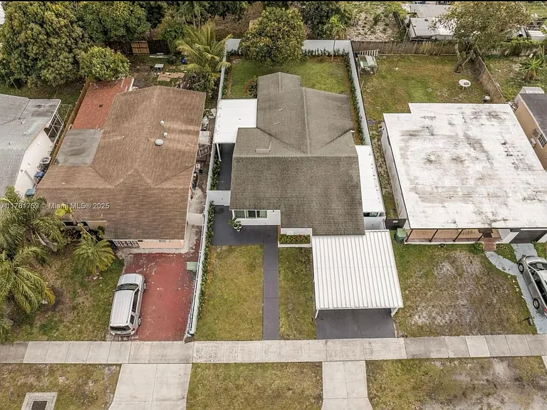 340 NW 119th St — Photo 30