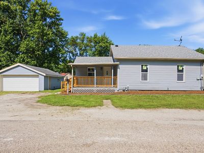 1005 1/2 Little Lundy St, Streator, IL, 61364